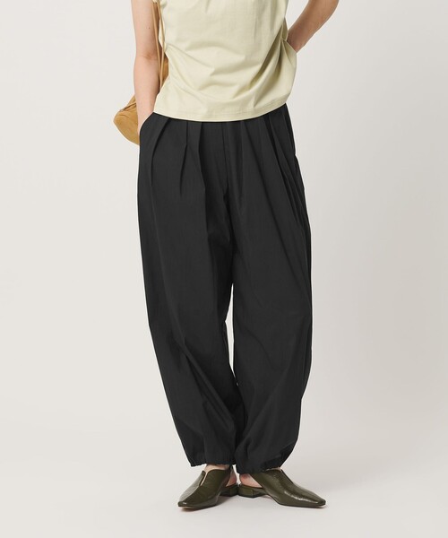 BEAUTY&YOUTH UNITED ARROWS(ビューティーアンドユースユナイテッドアローズ)の「コットンナイロン バルーンパンツ ウォッシャブル(その他パンツ・レディース・ダークグレー/オリーブ/クリーム/ライトブルー/ブラック・XS/S/M)」の2枚目の写真