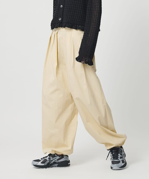 BEAUTY&YOUTH UNITED ARROWS(ビューティーアンドユースユナイテッドアローズ)の「コットンナイロン バルーンパンツ ウォッシャブル(その他パンツ・レディース・ダークグレー/オリーブ/クリーム/ライトブルー/ブラック・XS/S/M)」の21枚目の写真