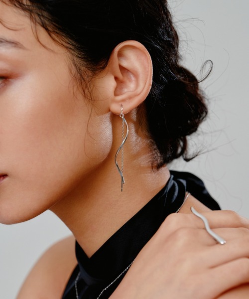 novice（ノーヴィス）の「【novice】Sway Threader Pierce［Stainless］（ピアス（両耳用）・レディース・シルバー/ゴールド・FREE）」の6枚目の写真