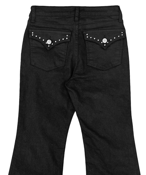 FOLLOWIN（フォロウィン）の「スタッズポイント フレアパンツ（デニムパンツ・レディース・ブラック・SMALL/MEDIUM/LARGE）」の15枚目の写真