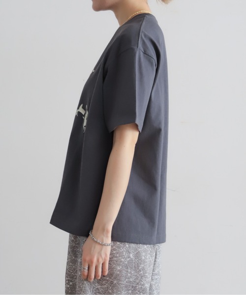 NOMBRE IMPAIR(ノンブルアンペール)の「ペンギン箔プリント 半袖TEE(Tシャツ/カットソー・レディース・ホワイト/チャコールグレー・FREE)」の8枚目の写真