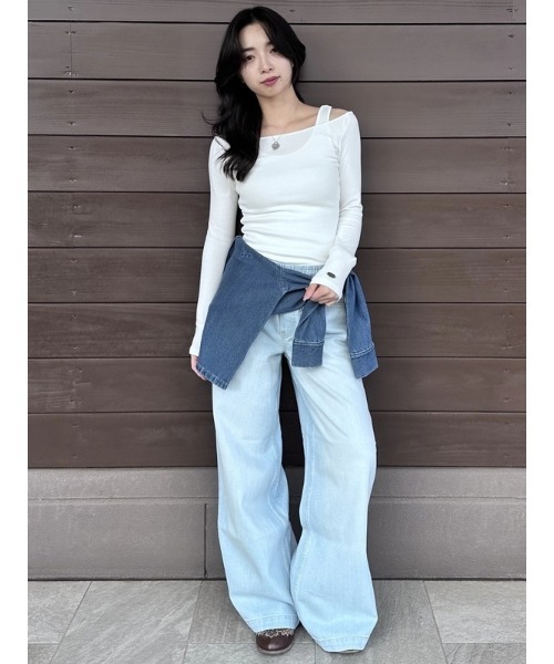 GAP(ギャップ)の「ミッドライズ ウルトラソフト イージーウエスト バギーデニム(デニムパンツ・レディース・ライトインディゴブルー・S/XS/M/L/XXS)」の5枚目の写真