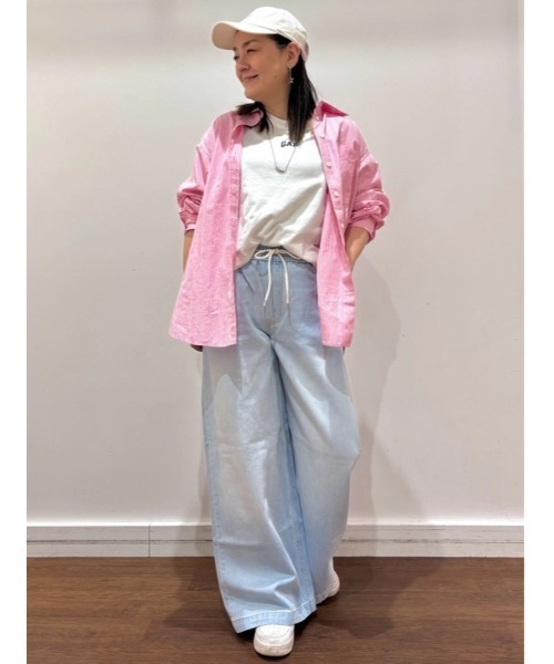 GAP(ギャップ)の「ミッドライズ ウルトラソフト イージーウエスト バギーデニム(デニムパンツ・レディース・ライトインディゴブルー・S/XS/M/L/XXS)」の10枚目の写真