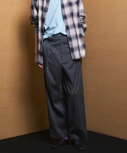 MAISON SPECIAL（メゾンスペシャル）の「《UNISEX》LINEN MIX Two-tuck Prime-Wide Tapered Slacks/リネンミックスプライムワイドツータックテーパードスラックス【MAISON SPECIAL/メゾンスペシャル】■セットアップ対応■（スラックス・メンズ・ブラック/ネイビー/アイボリー・2/1/0）」の12枚目の写真