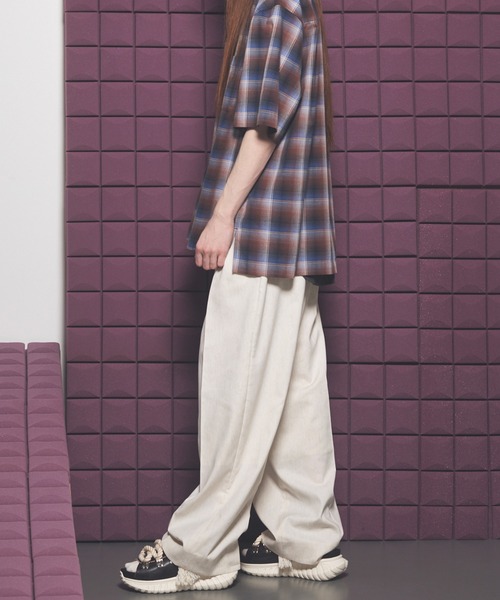 MAISON SPECIAL（メゾンスペシャル）の「《UNISEX》LINEN MIX One-tuck Prime-Wide Tapered Slacks/リネンミックスプライムワイドワンタックテーパードスラックス【MAISON SPECIAL/メゾンスペシャル】■セットアップ対応■（スラックス・メンズ・ブラック/ネイビー/アイボリー・2/1/0）」の20枚目の写真