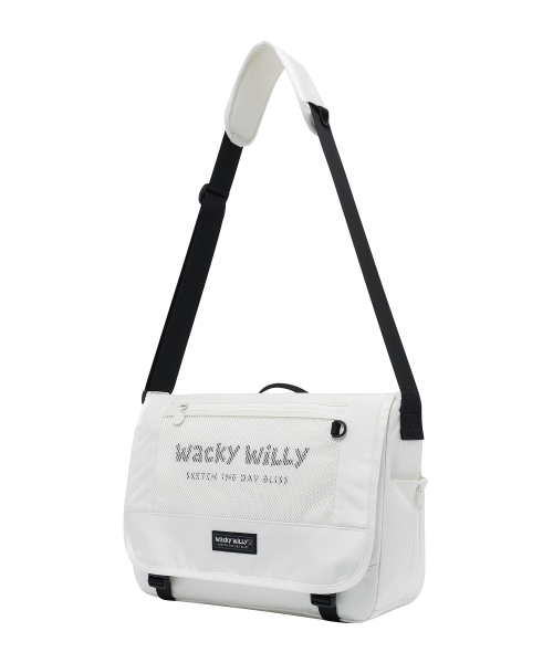 Wacky WiLLy（ワッキーウィリー）の「[26SS] フライトV2メッセンジャーバッグアイボリー（メッセンジャーバッグ・レディース・その他・F）」の4枚目の写真