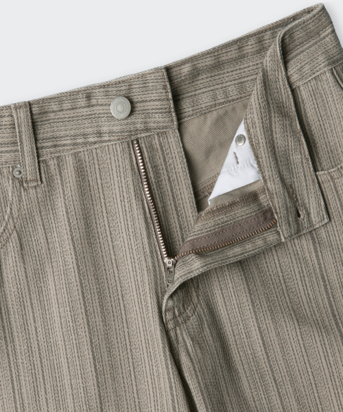 MUSINSA STANDARD WOMAN（ムシンサスタンダードウーマン）の「ウィメンズバーチカルストライプワイドパンツ[グレイッシュベージュ]（その他パンツ・レディース・その他・30/24/25/26/27/28/29）」の4枚目の写真