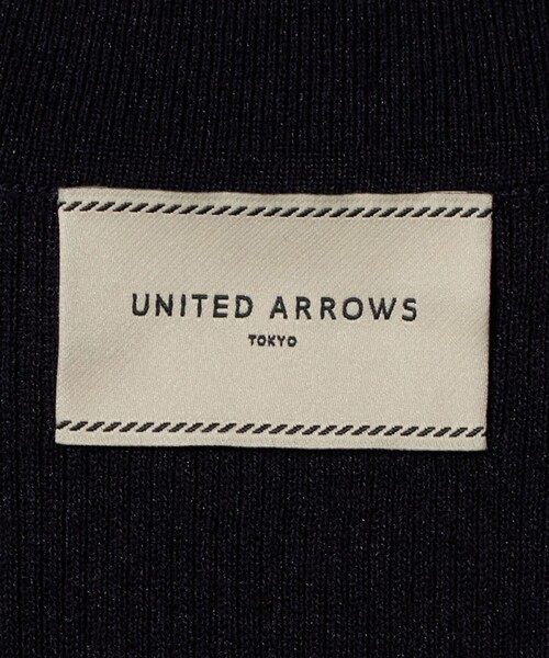 UNITED ARROWS（ユナイテッドアローズ）の「スキッパー リブカーディガン ‐ウォッシャブル‐（カーディガン/ボレロ・レディース・ベージュ/ネイビー・FREE）」の9枚目の写真