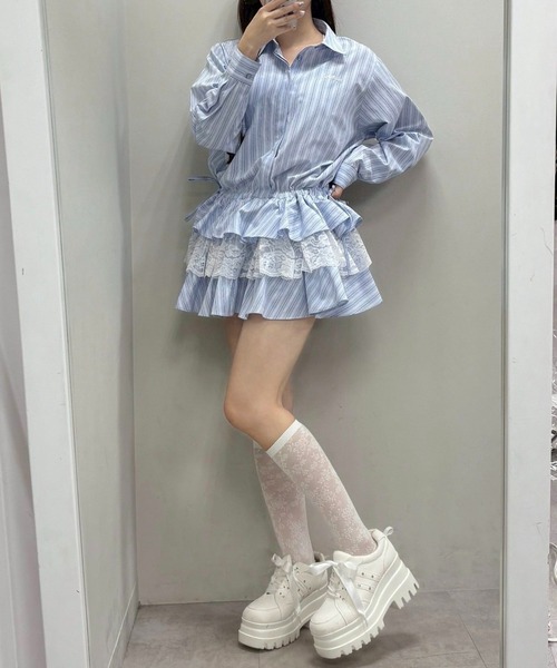 one after another NICE CLAUP(ワンアフターアナザーナイスクラップ)の「ティアードシャツワンピース(シャツワンピース・レディース・サックスブルー/オフホワイト/グレー・FREE)」の12枚目の写真