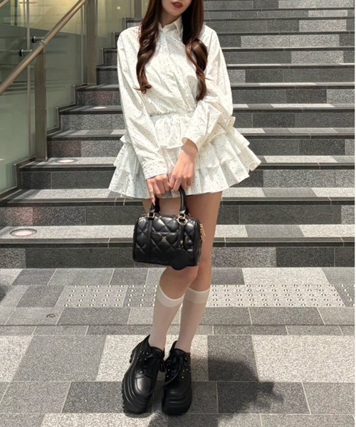 one after another NICE CLAUP(ワンアフターアナザーナイスクラップ)の「ティアードシャツワンピース(シャツワンピース・レディース・サックスブルー/オフホワイト/グレー・FREE)」の17枚目の写真