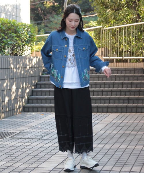 SUPER HAKKA（スーパーハッカ）の「レーヨンナイロンツイル　フラワーポイントスカラップ刺繍ワイドパンツ（その他パンツ・レディース・ブラック/グレー/ベージュ・FREE）」の9枚目の写真