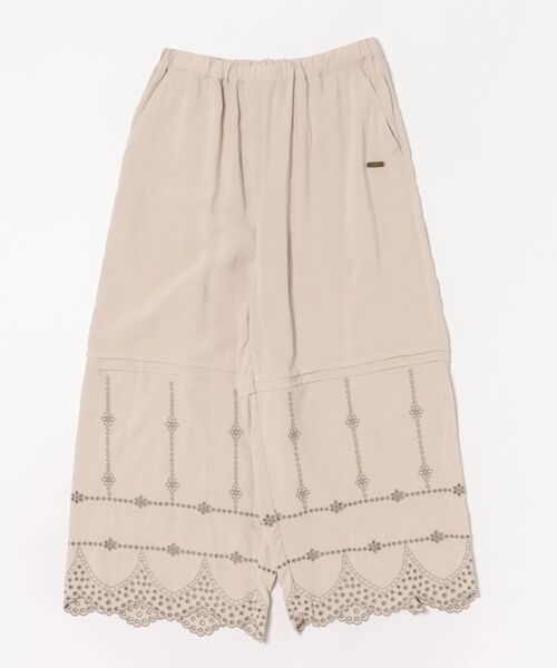 SUPER HAKKA（スーパーハッカ）の「レーヨンナイロンツイル　フラワーポイントスカラップ刺繍ワイドパンツ（その他パンツ・レディース・ブラック/グレー/ベージュ・FREE）」の5枚目の写真