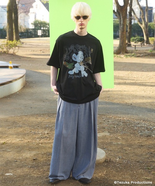 ジャングル大帝レオ - プライムオーバークルーネックグラフィックTシャツ UNISEX》【TEZUKA CHARACTERS for MAISON SPECIAL】- JUNGLE EMPEROR