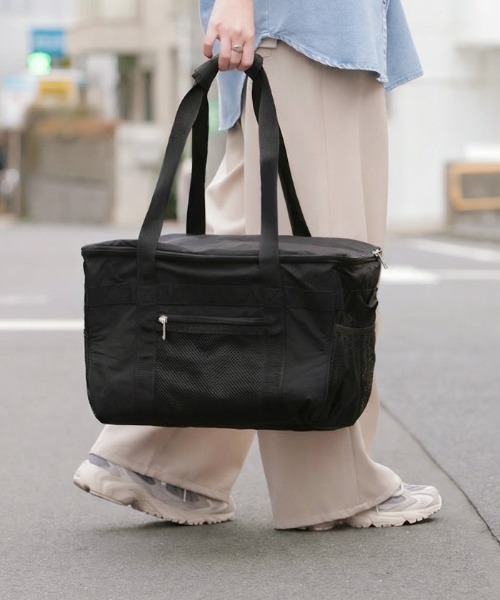 HUG.U(ハグユー)の「折り畳み式 大容量 保冷 / 保温 バッグ(エコバッグ/サブバッグ・レディース・ブラック・FREE)」の2枚目の写真