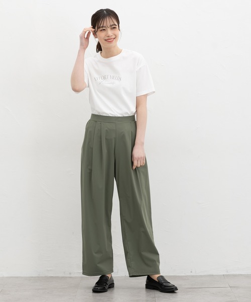 Honeys(ハニーズ)の「【ハニさら・接触冷感・UVカット・遮熱】きれいめロゴTシャツ(Tシャツ/カットソー・レディース・オフホワイト/ネイビー/ベージュ/ピンク/ブラック・LL/M/S/L)」の7枚目の写真