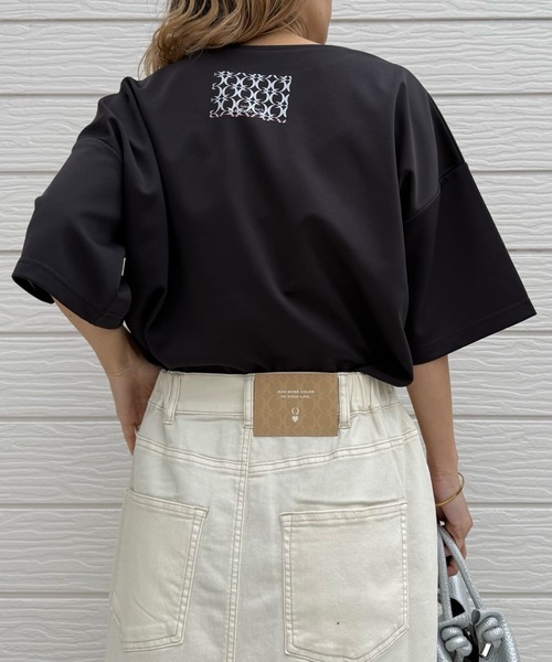 Q(キュー)の「ストレッチデニムナロースカート(スカート・レディース・ブルー/アイボリー・MEDIUM)」の21枚目の写真