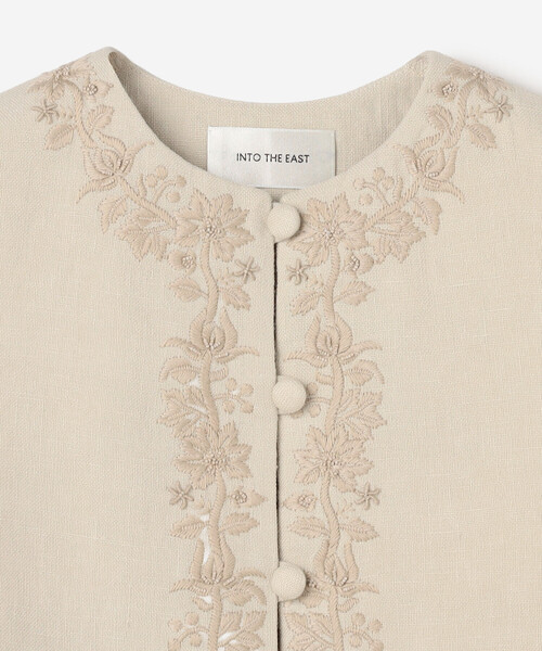 Bshop（ビショップ）の「INTO THE EAST｜コットンリネン 刺繍ベスト Beige WOMEN（ベスト・レディース・ベージュ・36）」の4枚目の写真