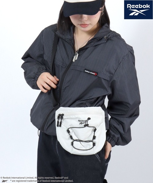 Reebok（リーボック）の「Reebok（リーボック）ナイロン ミニショルダーバッグ ドローコード / メンズ レディース コンパクト サブバッグ（ショルダーバッグ・メンズ・チャコールグレー/グレイッシュベージュ/ブラック・FREE）」の9枚目の写真