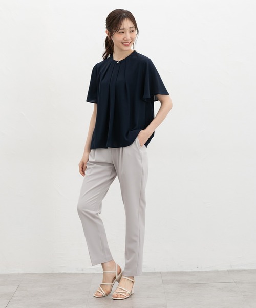 Honeys(ハニーズ)の「【ハニさら・接触冷感】バンドカラーブラウス(シャツ/ブラウス・レディース・ネイビー/モカ/アイボリー/グレイッシュブルー・3L/L/LL/M/S)」の10枚目の写真