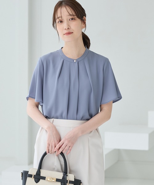 Honeys(ハニーズ)の「【ハニさら・接触冷感】バンドカラーブラウス(シャツ/ブラウス・レディース・ネイビー/モカ/アイボリー/グレイッシュブルー・3L/L/LL/M/S)」の15枚目の写真