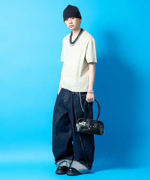 an meets zakka(アンミツザッカ)の「an meets zakka レトロフックベルト装飾アンティーク艶出し合成皮革ミニボストンバッグ(ボストンバッグ・レディース・ブラウン/レッド/ブラック・ONESIZE)」の12枚目の写真