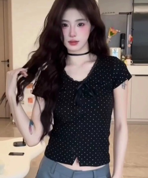 Sibra（シブラ）の「ドット柄レースネックリボンリブトップス（Tシャツ/カットソー・レディース・ブラック/アイボリー・M）」の20枚目の写真