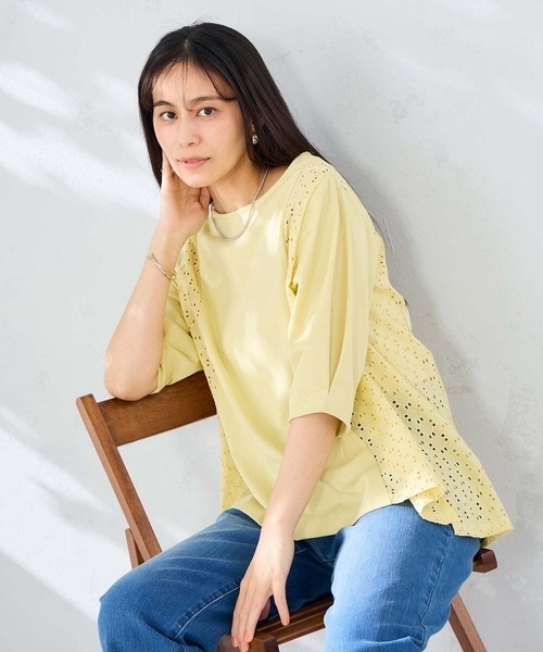 a.v.v(アーヴェヴェ)の「レース切替Aラインカットソー(Tシャツ/カットソー・レディース・クリーム/ホワイト・40/38)」の1枚目の写真