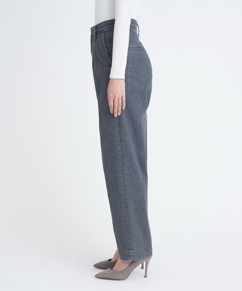 YANUK(ヤヌーク)の「タックパンツ(デニムパンツ・レディース・グレー・M/S/XS)」の9枚目の写真