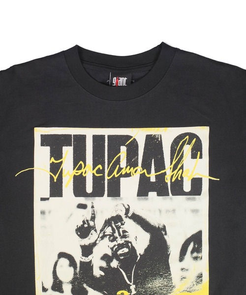 giant Vintage(ジャイアントヴィンテージ)の「【GIANT01】【Giant Vintage/ジャイアント ヴィンテージ】TUPAC LA PHOTO TEE FRONT SCREEN PRINT OVERSIZED BOX SILHOUETTE T-SHIRTS(Tシャツ/カットソー・メンズ・ブラック系その他・LARGE/MEDIUM/X-LARGE/SMALL)」の3枚目の写真