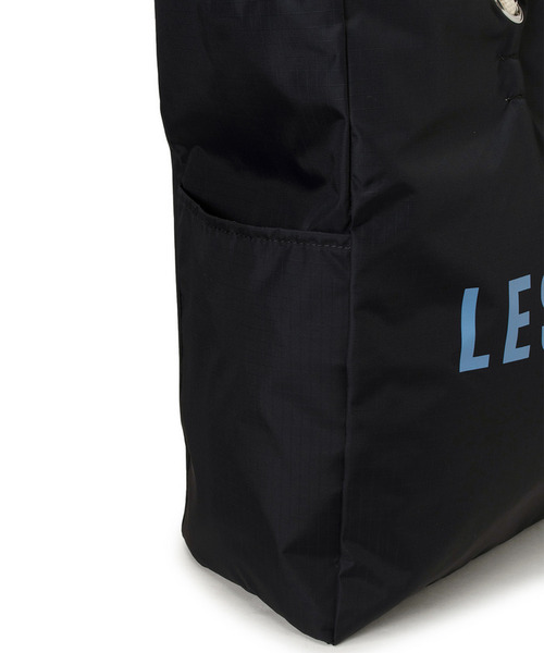 LeSportsac(レスポートサック)の「LARGE 2 WAY TOTE 2ウェイディープシーブルー/ライム(トートバッグ・レディース・ブラック・FREE)」の8枚目の写真