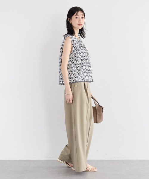 YECCA VECCA(イェッカヴェッカ)の「フラワーレースブラウス【セットアップ対応】(シャツ/ブラウス・レディース・オフホワイト/ネイビー/ライトブルー・FREE)」の14枚目の写真