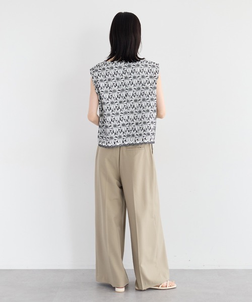 YECCA VECCA(イェッカヴェッカ)の「フラワーレースブラウス【セットアップ対応】(シャツ/ブラウス・レディース・オフホワイト/ネイビー/ライトブルー・FREE)」の15枚目の写真