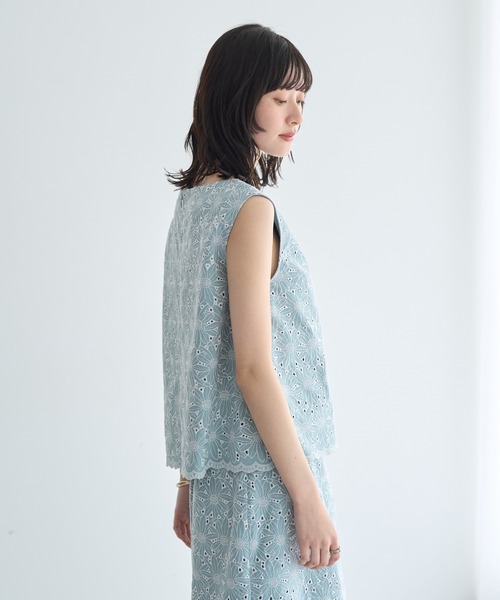 YECCA VECCA(イェッカヴェッカ)の「フラワーレースブラウス【セットアップ対応】(シャツ/ブラウス・レディース・オフホワイト/ネイビー/ライトブルー・FREE)」の20枚目の写真