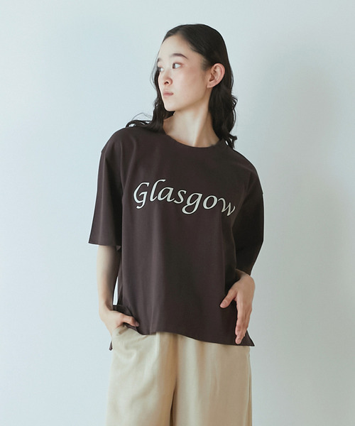 LOGEMENT DE CLAIRE(ロジュモンドクレール)の「【LOURMARIN】ロゴプリントTシャツ(Tシャツ/カットソー・レディース・ライトグレー/ブラウン/ベージュ・FREE)」の3枚目の写真