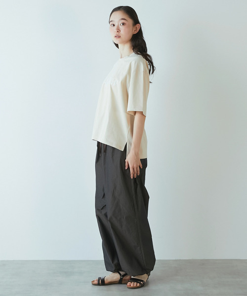 LOGEMENT DE CLAIRE(ロジュモンドクレール)の「【LOURMARIN】ロゴプリントTシャツ(Tシャツ/カットソー・レディース・ライトグレー/ブラウン/ベージュ・FREE)」の17枚目の写真