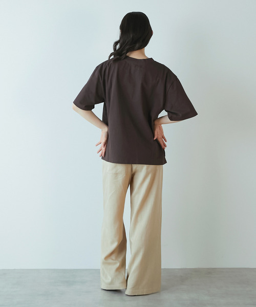 LOGEMENT DE CLAIRE(ロジュモンドクレール)の「【LOURMARIN】ロゴプリントTシャツ(Tシャツ/カットソー・レディース・ライトグレー/ブラウン/ベージュ・FREE)」の4枚目の写真