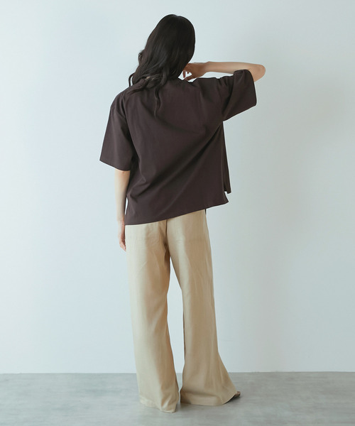 LOGEMENT DE CLAIRE(ロジュモンドクレール)の「【LOURMARIN】ロゴプリントTシャツ(Tシャツ/カットソー・レディース・ライトグレー/ブラウン/ベージュ・FREE)」の5枚目の写真