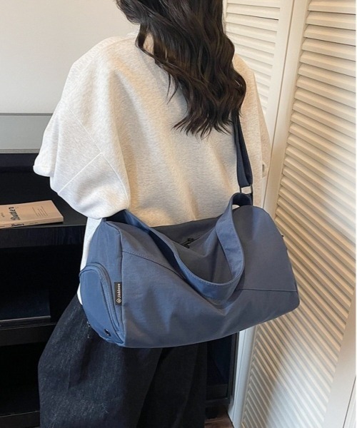 lit.Cy（リットシー）の「ドラムトラベルショルダーバッグ（ボストンバッグ・レディース・ネイビー/レッド/ライム/オフホワイト/ブラック・FREE）」の11枚目の写真