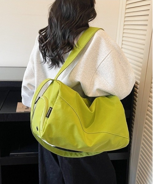 lit.Cy（リットシー）の「ドラムトラベルショルダーバッグ（ボストンバッグ・レディース・ネイビー/レッド/ライム/オフホワイト/ブラック・FREE）」の12枚目の写真