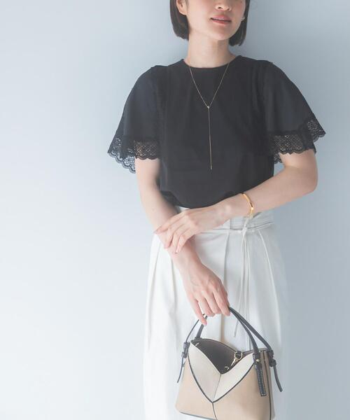 URBAN RESEARCH ROSSO WOMEN(アーバンリサーチ ロッソ)の「MARILYN MOON LACED SLEEVE CUTSEW(Tシャツ/カットソー・レディース・ブラック/オフホワイト・FREE)」の2枚目の写真