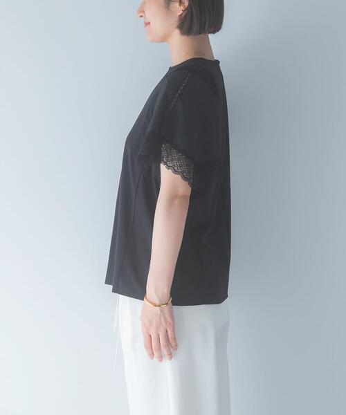 URBAN RESEARCH ROSSO WOMEN(アーバンリサーチ ロッソ)の「MARILYN MOON LACED SLEEVE CUTSEW(Tシャツ/カットソー・レディース・ブラック/オフホワイト・FREE)」の7枚目の写真