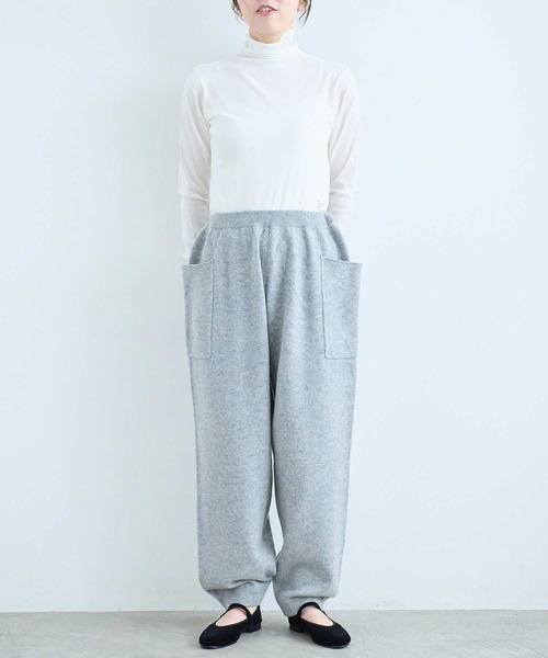 I am I in fact...(アイアムアイインファクト)の「TOLALA HI-NECK(Tシャツ/カットソー・レディース・ホワイト/ブラック/ブルー・FREE)」の6枚目の写真