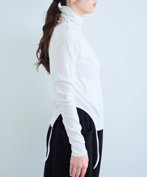 I am I in fact...(アイアムアイインファクト)の「TOLALA HI-NECK(Tシャツ/カットソー・レディース・ホワイト/ブラック/ブルー・FREE)」の21枚目の写真
