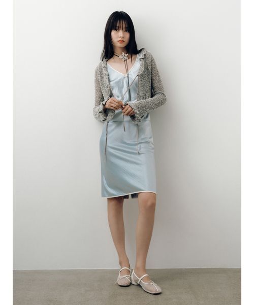 LILY BROWN(リリーブラウン)の「サテンタイトワンピース(ワンピース・レディース・ライトブルー/ピンク/ブラック・F)」の6枚目の写真