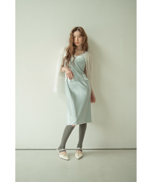LILY BROWN(リリーブラウン)の「サテンタイトワンピース(ワンピース・レディース・ライトブルー/ピンク/ブラック・F)」の11枚目の写真