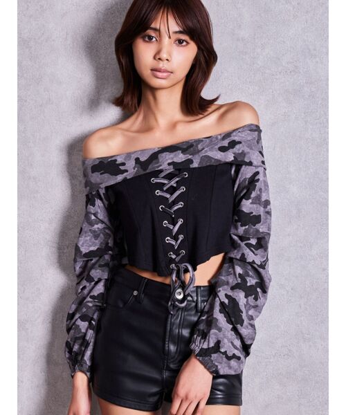 GYDA（ジェイダ）の「camouflageレースアップトップス（Tシャツ/カットソー・レディース・カーキ/ブラック・FREE）」の3枚目の写真