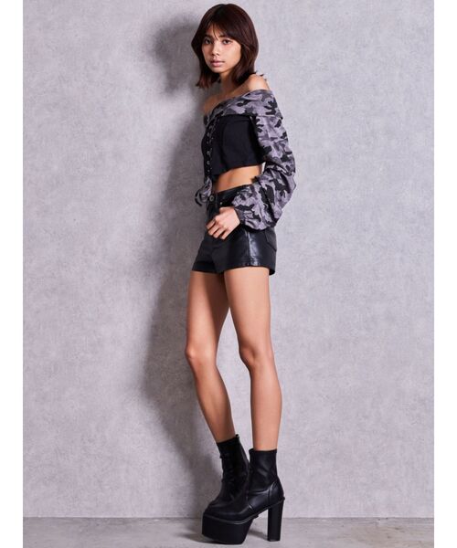 GYDA（ジェイダ）の「camouflageレースアップトップス（Tシャツ/カットソー・レディース・カーキ/ブラック・FREE）」の6枚目の写真