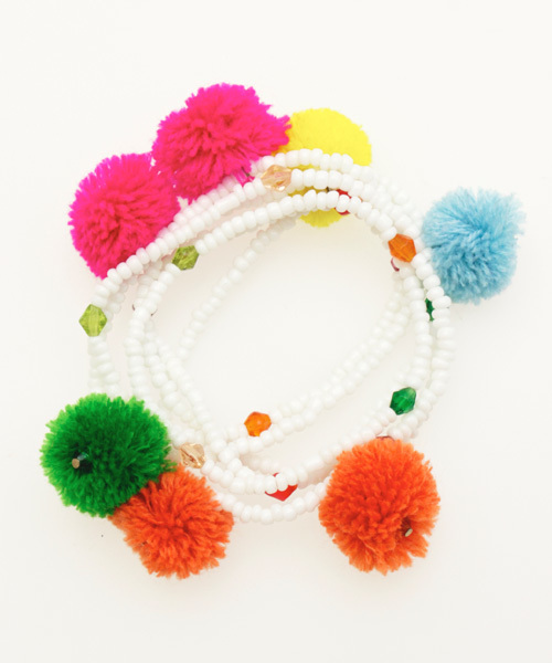 チャイハネ（チャイハネ）の「【チャイハネ】ポンポンブレスレット＆ネックレス / カチューム（ネックレス・レディース・カラフル/ブルー/マルチ・FREE）」の3枚目の写真