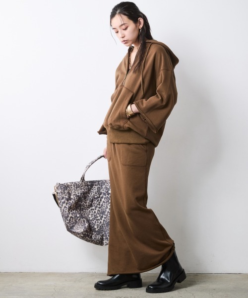 CHIC STYLE(シックスタイル)の「綿100%ハーフジップフーディ<大きいサイズ有>シックスタイル(パーカー・レディース・ブラウン/杢グレー・5L/4L/3L/LL/L/M)」の20枚目の写真