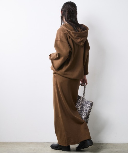 CHIC STYLE(シックスタイル)の「綿100%ハーフジップフーディ<大きいサイズ有>シックスタイル(パーカー・レディース・ブラウン/杢グレー・5L/4L/3L/LL/L/M)」の22枚目の写真